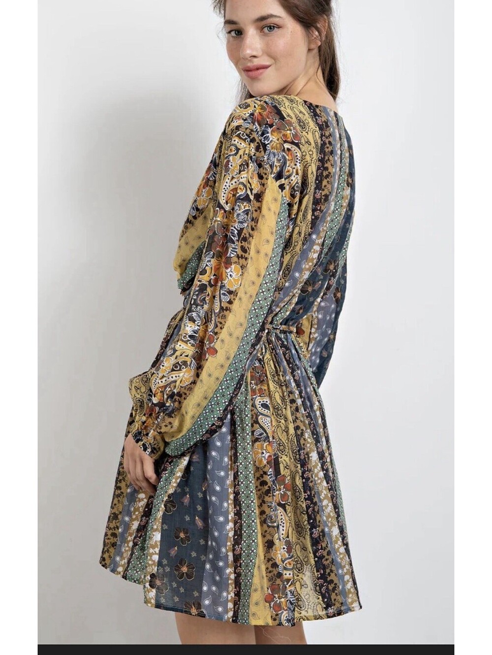 Easel long sleeve surplice elastic waist multi-print mini dress. NWT Sz S